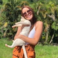 When you decide to hire the services of a professional pet sitter or dog walker you want to know what the cost of pet sitting and dog walking is. Pet Sitters In Ramstein Miesenbach With Best Prices On Petbacker