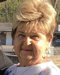 Donna Mallet's Instagram, Twitter & Facebook