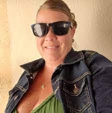 Lori Carlstrom's Instagram, Twitter & Facebook