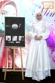 Seventeen eleven music 30 january 2018. Maestro Media My Amira Othman Mimpi Indah