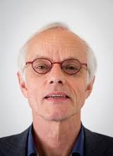 MOOCs and Open Education Around the World Authors/Editors