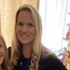 Amanda Mounce's Instagram, Twitter & Facebook