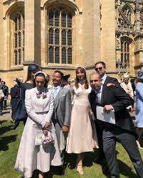 Doch auch über herzogin meghan und prinz harry werden immer mehr geschichten publik, die an ihrem image rütteln. Troian Bellisario Patrick J Adams Royal Wedding Goss Ie