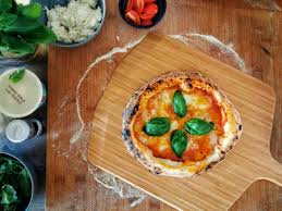 Neapolitanischer Pizzateig Perfekte Pizza Selber Backen Firechefs De Rezept Pizza Teig Teig Pizza