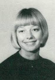 Dayna Davis's Instagram, Twitter & Facebook