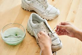 3 Easy Ways To Clean Your White Shoes So They Look Like New How To Clean White Shoes How To Clean White Sneakers White Shoes