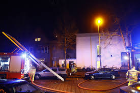 Na zes uur blussen werd het sein brand meester gegeven. Appartementen Ontruimd Bij Brand In Zwolle Foto Tubantia Nl