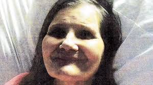 Debbie Bear's Instagram, Twitter & Facebook