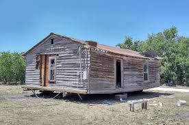 Und damit ist sie nicht allein, denn das krankheitsbild ist weit verbreitet. Chip And Joanna Gaines Transformed This Old Shack Into A Dream Farmhouse