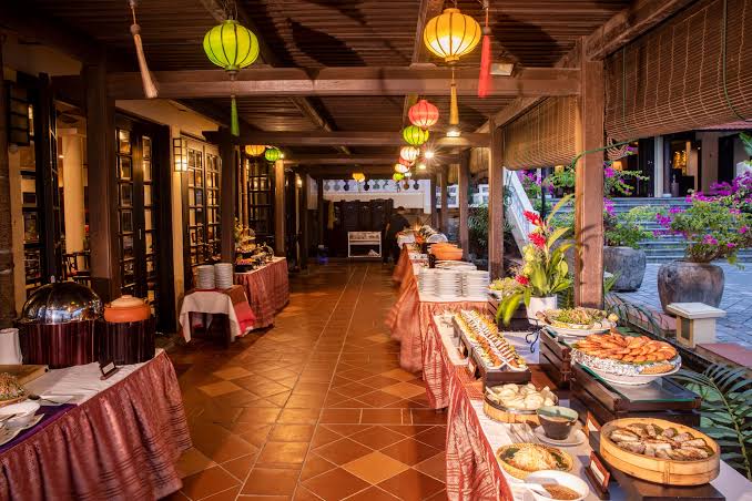 L'Annam Restaurant mang đến trải nghiệm ẩm thực Á – Âu trong không gian mang dấu ấn cổ điển.