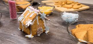 Auch zum basteln mit kindern geeigent. Last Minute Lebkuchenhaus Rezept Aus Butterkeksen