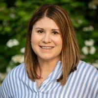 Kelly Needham's Instagram, Twitter & Facebook