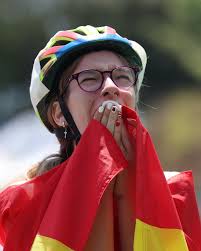 Marcel Hug🇨🇭and Catherine Debrunner🇨🇭 win the 2025 @londonmarathon!🏁  It's five straight wins for Hug in London, and his seventh overall in the  London marathon. 🥇 @swisssilverbullet 🇨🇭 1:25:25 🥈 Tomoki Sato 🇯🇵