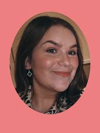 Olivia Crawford's Instagram, Twitter & Facebook