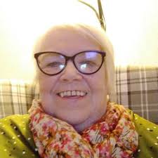 barb lloyd (@barbncake)