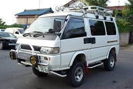 Mitsubishi L300 Country 4x4 Mitsubishi Delica Van Cool Vans