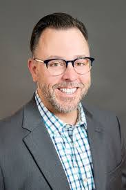 Scott Motes's Instagram, Twitter & Facebook