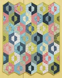 How To Bind Inside Corners Plus A Give Away To Practice Your Skills Hexagon Quilt Quilt Patterns Hexie Quilt