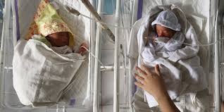 A south african woman from gauteng province has given birth to 10 babies, breaking the guinness world record held by malian halima cissé who gave birth to nine children he said sithole, who hails from tembisa township in ekurhuleni, delivered her seven boys and three girls by caesarean section. Actually Women Usually Are Not Pregnant For 9 Months