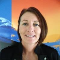 Dee Rowley's Instagram, Twitter & Facebook