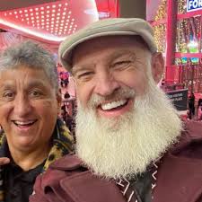 Justin Hubert 🇨🇦🏳️‍🌈 (@JustinHubert)