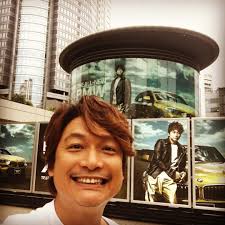 香取慎吾さんはinstagramを利用しています 六本木ヒルズ がデッカい トレンディ香取 だらけだ 嬉しい ポスターの写真とくらべたら また ちょっと痩せたかな ぺっ bmw x2 bmwjapan 香取さんだぞ 香取慎吾 写真 ポスター