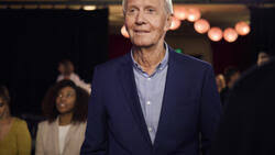 Linda kozlowski seems her first marriage with paul hogan as bitter trials that later became a blessings in disguise for her. Paul Hogan Moviepilot De