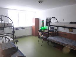 Oferta de cazare la caminele private din bucuresti este numeroasa si fiecare dintre acestea iti pun la dispozitie o serie de facilitati avantajoase pentru in concluzie, ai la dispozitie numeroase variante de cazare la caminele private din bucuresti, unde poti locui pe perioada studiilor universitare si, de ce. Cum AratÄƒ È™i Cat Te CostÄƒ Cele Mai Cunoscute CÄƒmine Din BucureÈ™ti
