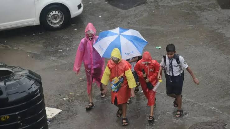 Mumbai Monsoon: Schools, colleges across MMR to remain shut as IMD  forecasts heavy rainfall