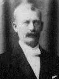 Edward Dahl's Instagram, Twitter & Facebook