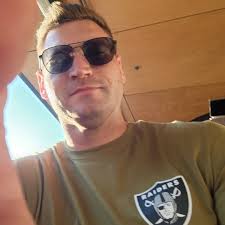 28", 36 slices mega pizza! This $70 challenge from Slice Pizza in West End  is for a team of 2. If your team can finish it in under 30 minutes you get