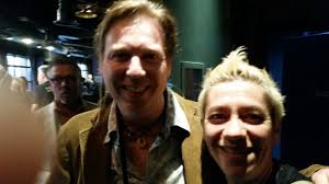 We appear to have Rick Wakeman in the audience! 😂