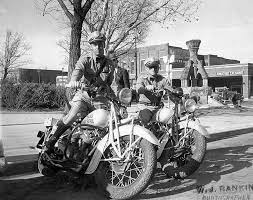 Traces Of Texas Reader Grant Harris Sent In This Nifty Photo Of His Grandfather Lovis Chilton Harris Vintage Indian Motorcycles Motorcycle Texas State Trooper