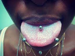 Find everything on the snake eyes piercing price, healing time, pain, infections, aftercare and jewelry sizes with snake eyes. Snakebite Piercings Are Where One Expert Draws The Line The Independent The Independent