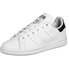 Adidas stan smith is a tennis shoe made by adidas, and first launched in 1965. Adidas Schuhe Stan Smith J W Sneakers Low Adidas Originals Mytoys