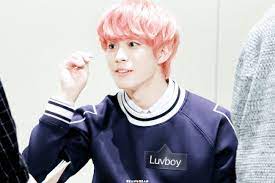 These Male Idols Show What It Means To Pull Off Pink Scene Haircuts Emo Hair Pink Hair