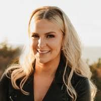 Mary Blauvelt's Instagram, Twitter & Facebook