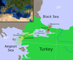 Dardanellen — (nach der antiken stadt dardanus), im altertum hellespont, die das ägäische mit dem marmarameer verbindende meeresstraße karte: Vertrag Von Montreux Wikipedia