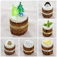 How To Decorate Mini Christmas Cakes 6 Fun And Easy Designs Mini Christmas Cakes Christmas Cake Christmas Cake Recipes