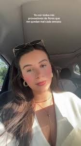 Alida Diaz's Instagram, Twitter & Facebook