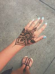 Find and save ideas about upper back henna tattoo design on tattoos book. Henna Tattoo Designs Top 140 Designs And Ideas For Henna Lovers