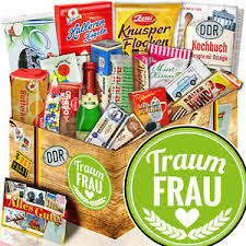 Geschenke zum naschen originelle geschenke für jeden anlass finden sie geschenke bei jungborn. Traumfrau Geschenkideen Fur Frauen Ddr Geschenk Mit Ddr Sussigkeiten Ebay