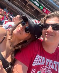 ✨Second Year Saturday Spotlight: Madison Smith, MD✨ 1) Hometown: Canton, OH  2) Why did you choose OSU? Ability to train in highly specialized areas at  an academic institution with amazing faculty and