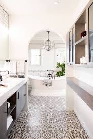 How To Breathe New Life Into Old Furniture Idee Salle De Bain Salle De Bain Design Renovation Salle De Bain