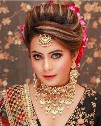 Stylish wedding hairstyle ideas for indian bride. Best Bridal Jewelry For Round Face Pakistani Pret Wear Bridal Hairstyle Indian Wedding Pakistani Bridal Hairstyles Indian Bride Hairstyle
