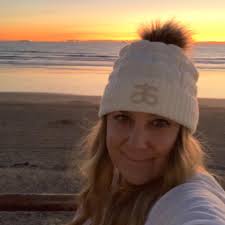 Hello HB, Please refer me to the best tax specialist you know. Ideally I  need- Someone easy to talk to, truly helpful. Understands self employment  tax requirements & needs. Reasonable rates. Available