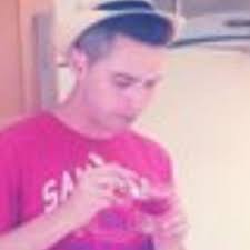 Hundreds turn out for Electric Picnic fan's funeral