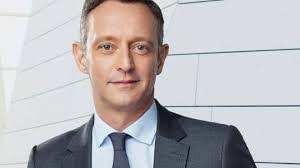 Adrian Norris's Instagram, Twitter & Facebook