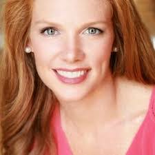 Candice Reynolds's Instagram, Twitter & Facebook