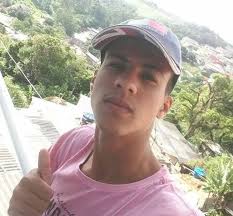 Suspeito de matar mulher segue foragido e postando no Facebook